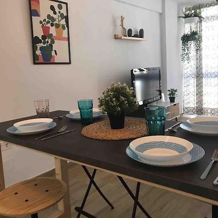 Ideal Apartamento En El Barrio De Las Delicias Málaga Kültér fotó