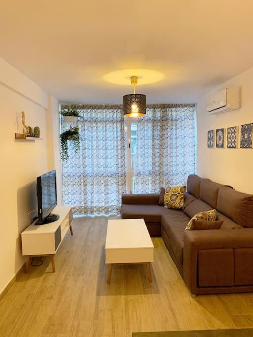 Ideal Apartamento En El Barrio De Las Delicias Málaga Kültér fotó